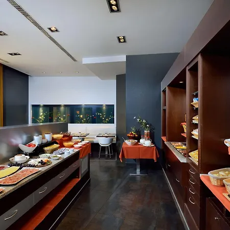 Savhotel Fiera 4* Bologne